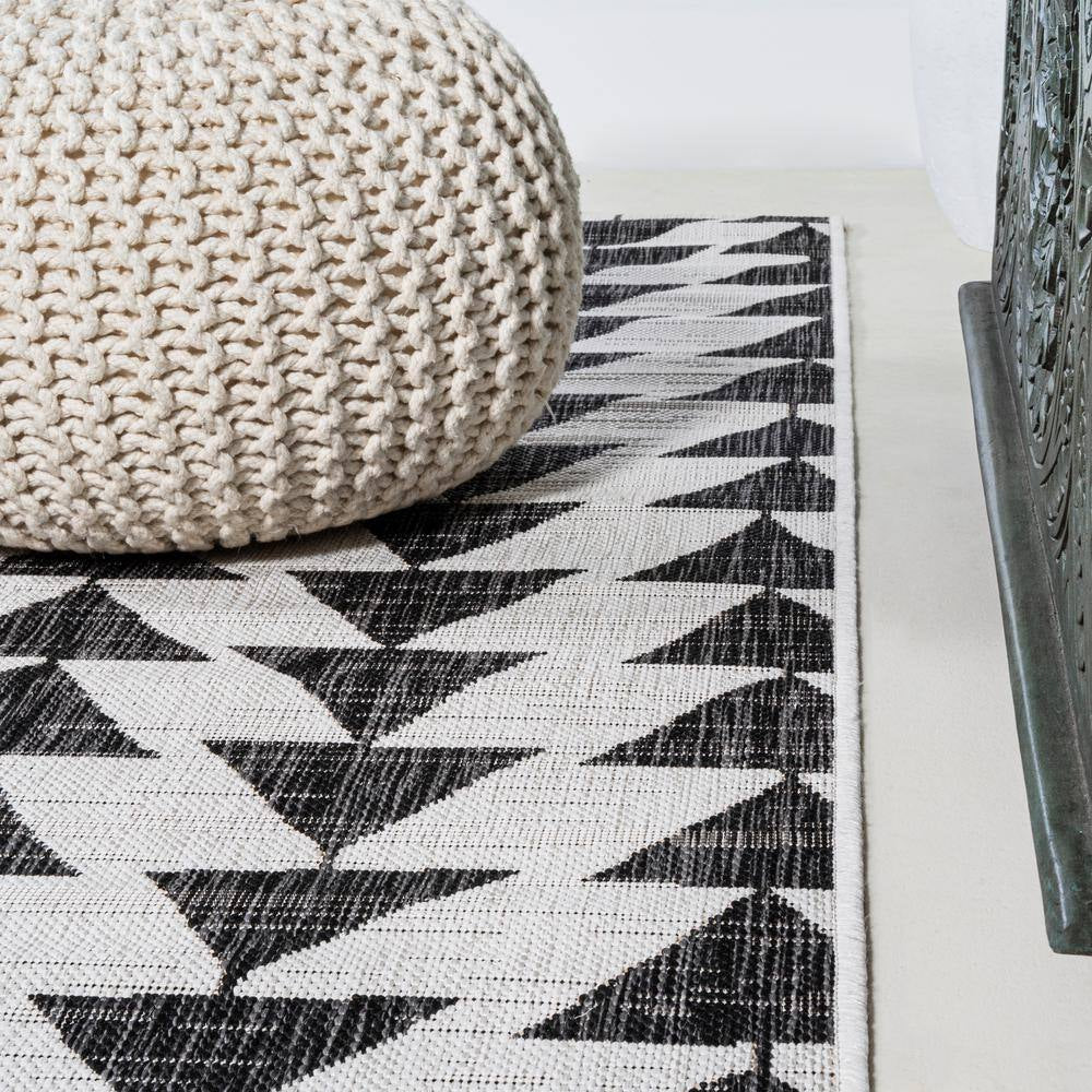 Andratx Ivory/Black 5 Ft. X 8 Ft. Modern Tribal Geometric Indoor/Outdoor Area Rug