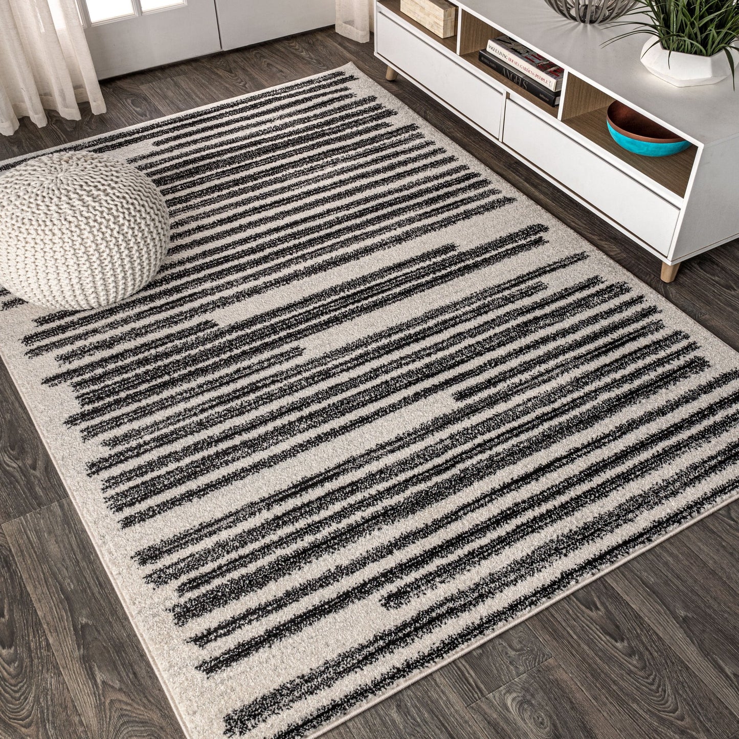 . Modern Area Rug, 8 Ft. X 10 Ft., Low Pile Synthetic Fiber