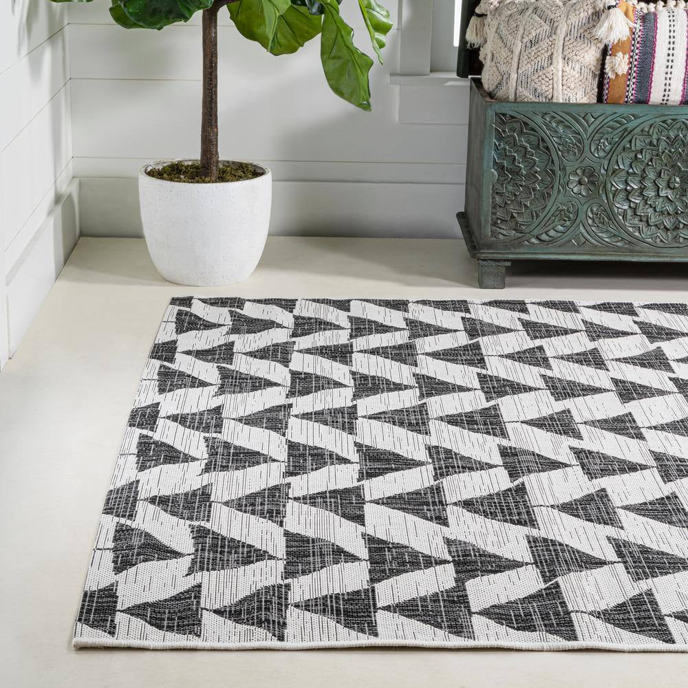 Andratx Ivory/Black 5 Ft. X 8 Ft. Modern Tribal Geometric Indoor/Outdoor Area Rug