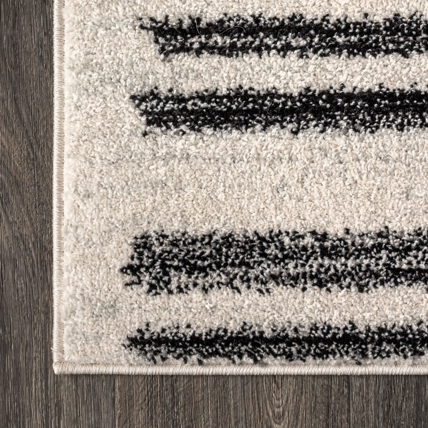 . Modern Area Rug, 8 Ft. X 10 Ft., Low Pile Synthetic Fiber