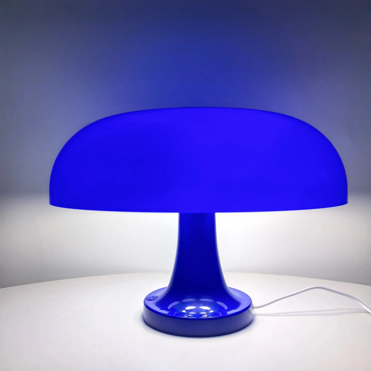 Mushroom table lamp